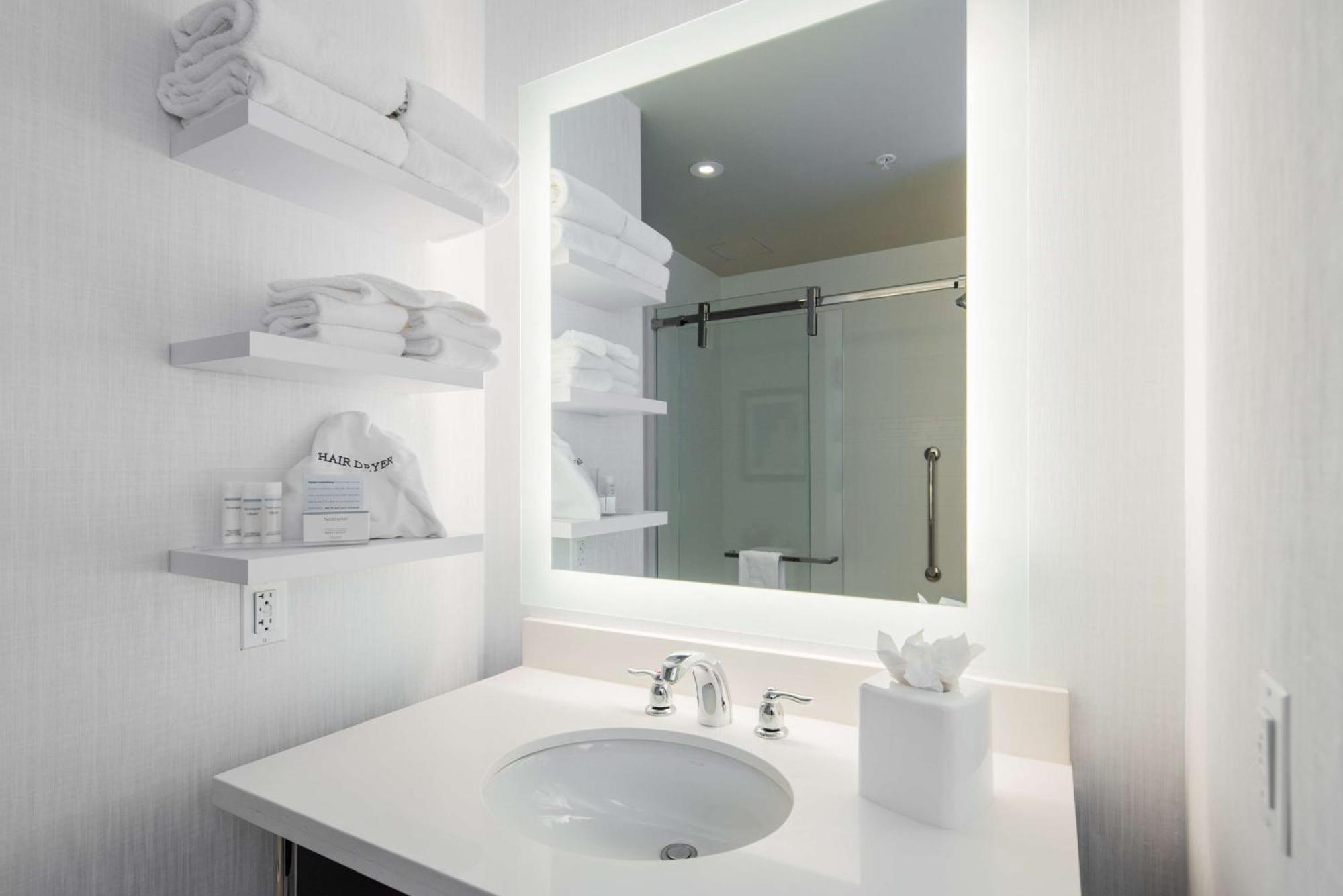 Hampton Inn & Suites Washington, D.C. - Navy Yard Εξωτερικό φωτογραφία