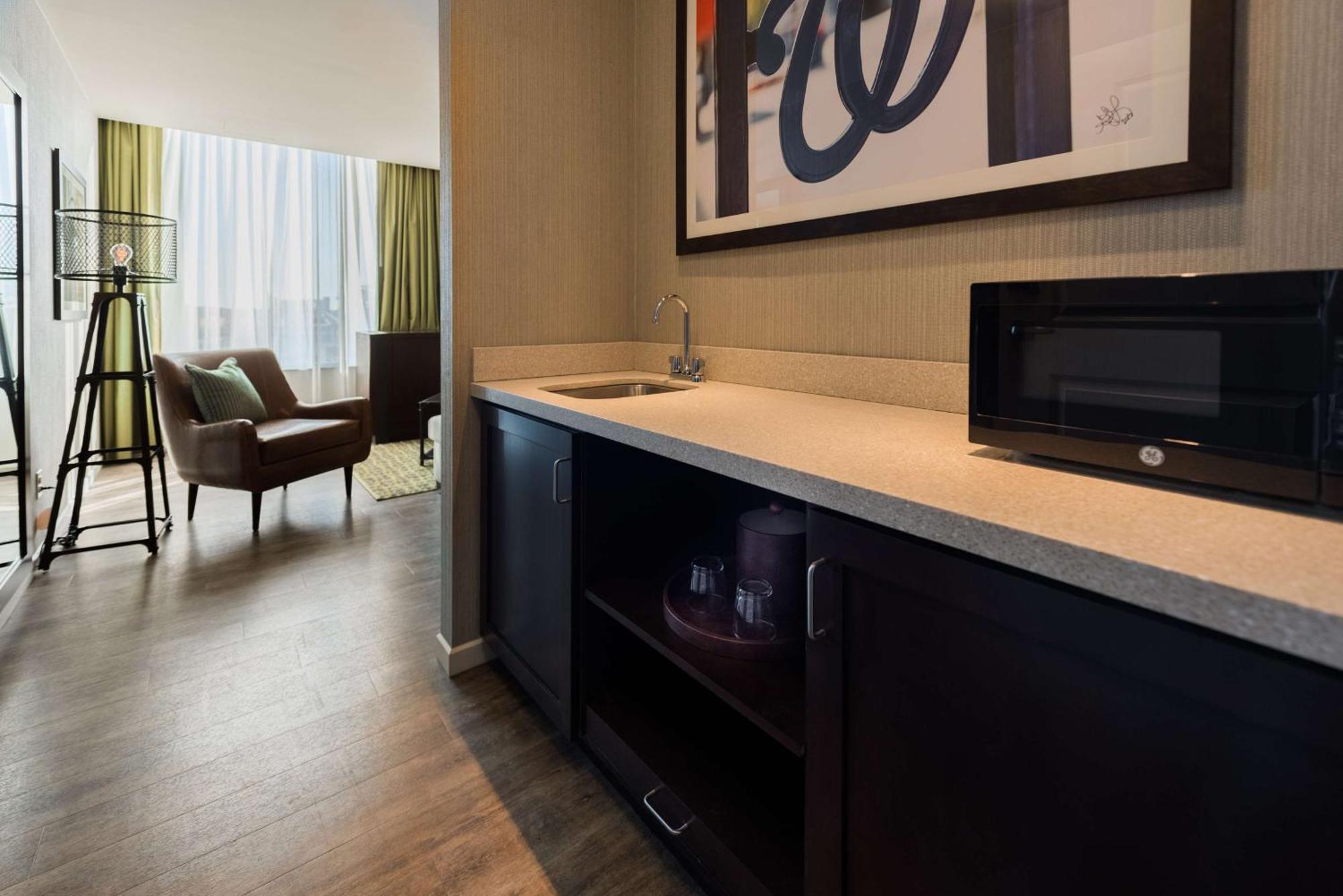 Hampton Inn & Suites Washington, D.C. - Navy Yard Εξωτερικό φωτογραφία